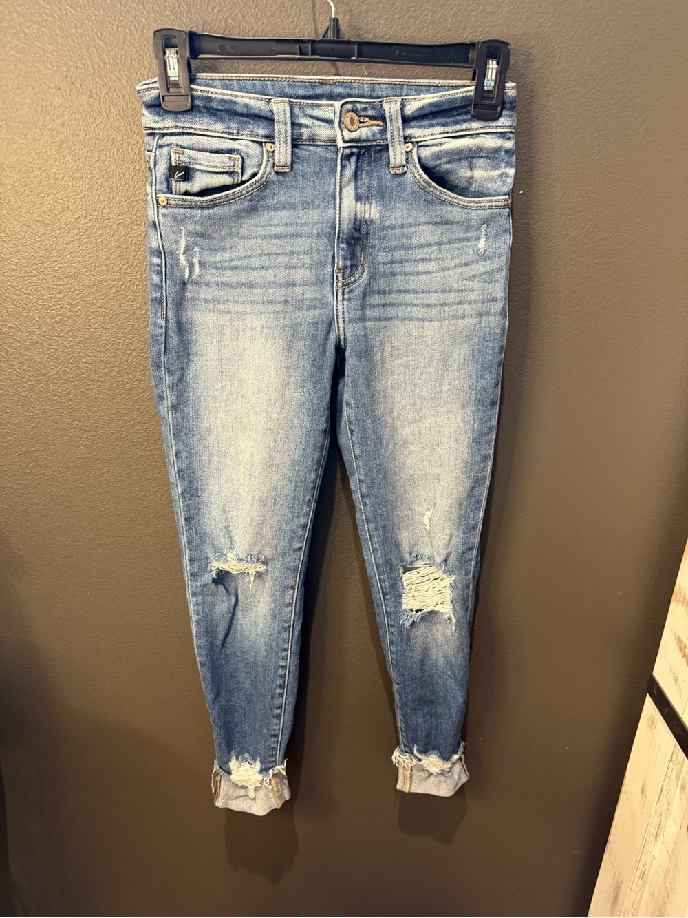 KanCan Light Blue Distressed Ankle Jeans